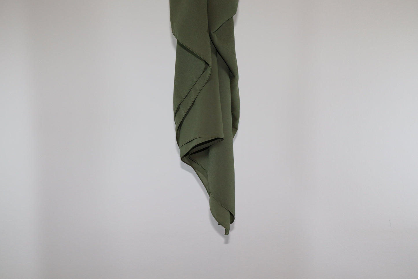 Krepp Schal "khaki" K2