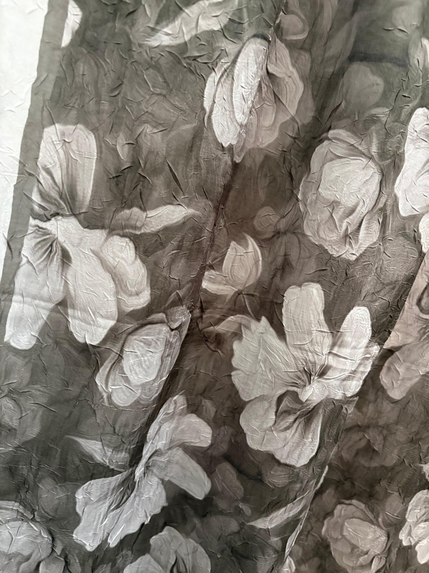 Soft Bloom Crinkle "steinfarben" 9