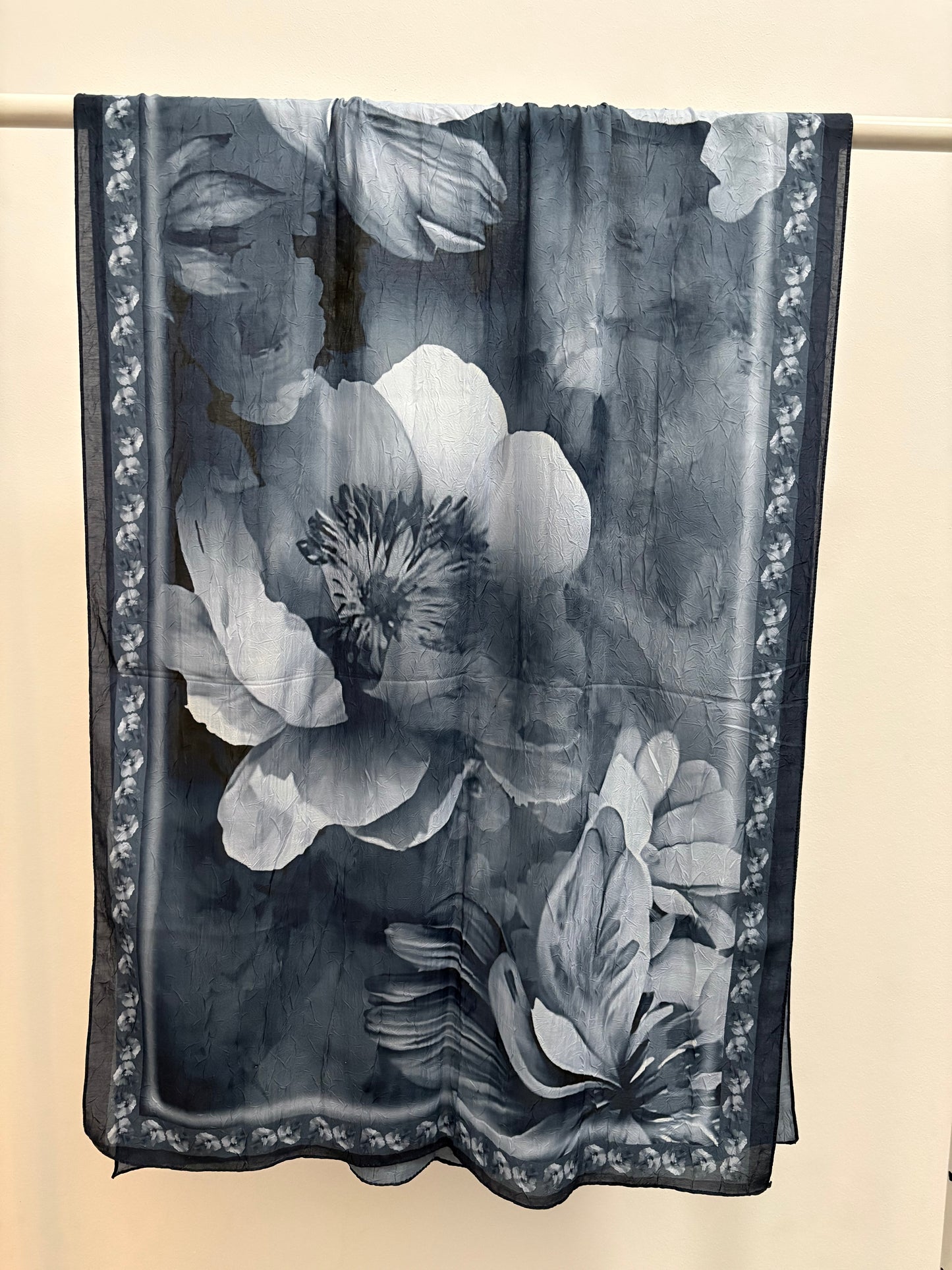 Soft Bloom Crinkle "blau" 19